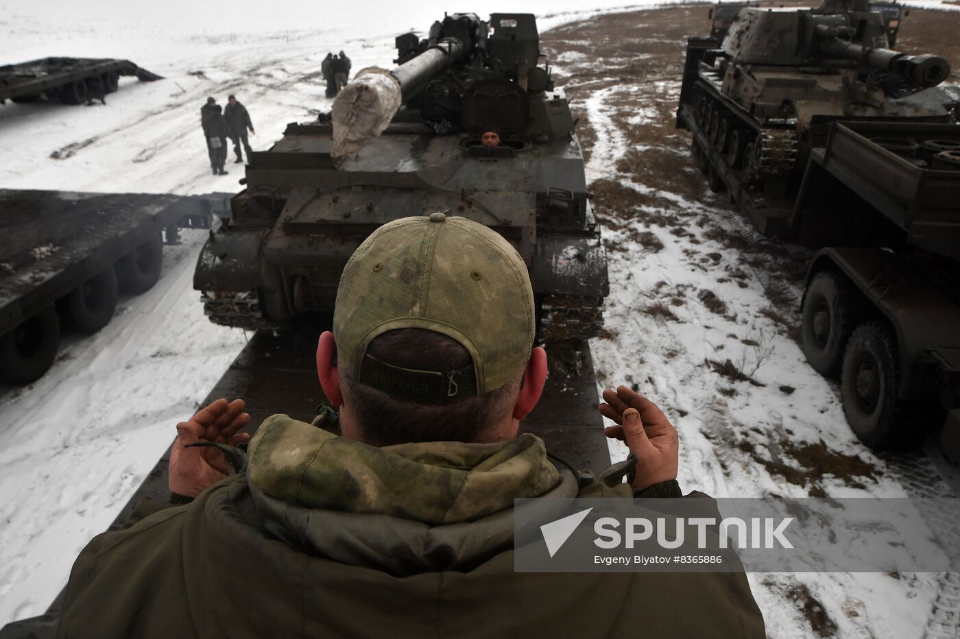 Russia Ukraine Military Operation Equipment Transporting