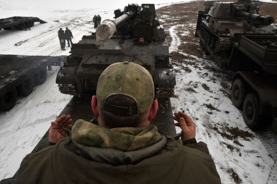 Russia Ukraine Military Operation Equipment Transporting