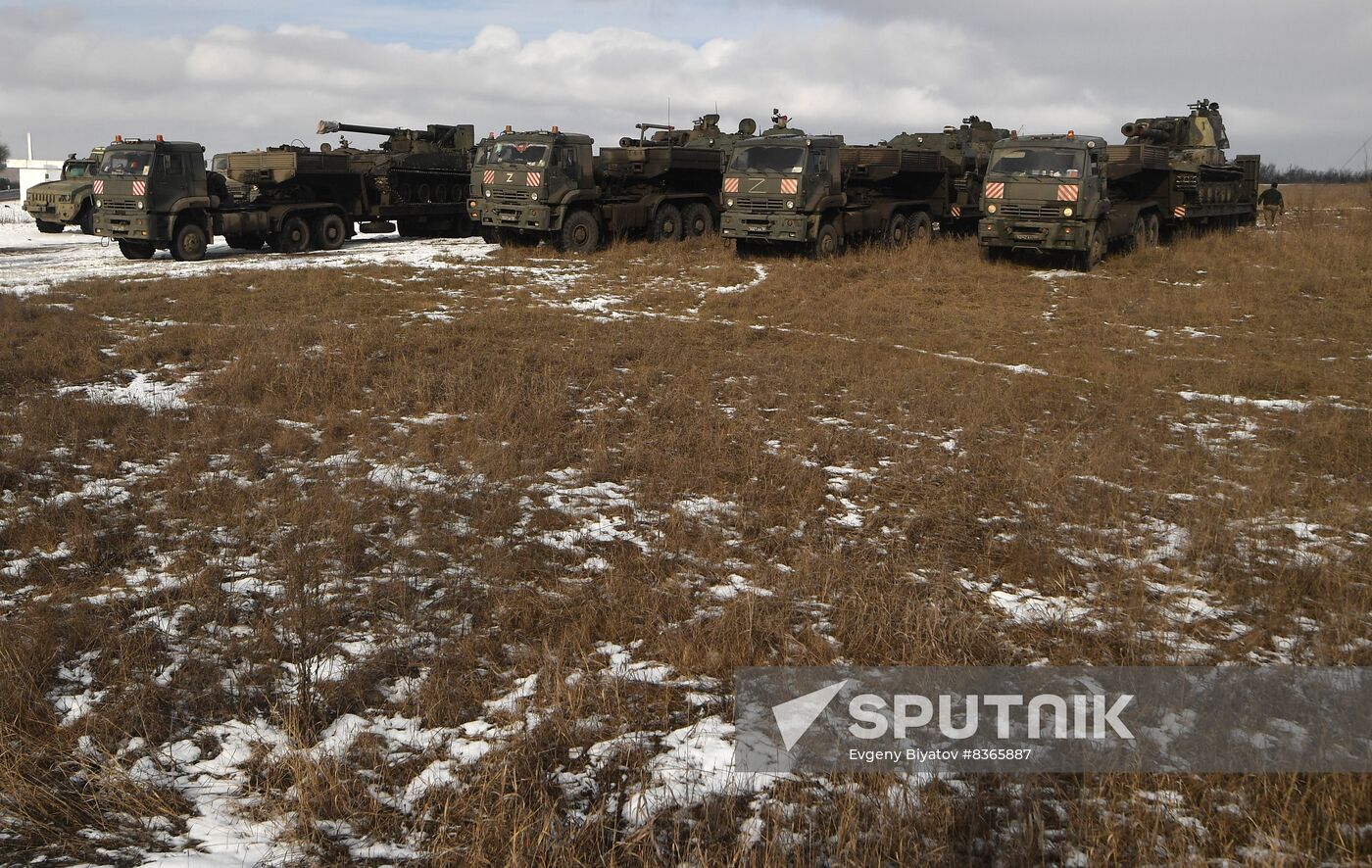 Russia Ukraine Military Operation Equipment Transporting