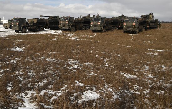 Russia Ukraine Military Operation Equipment Transporting