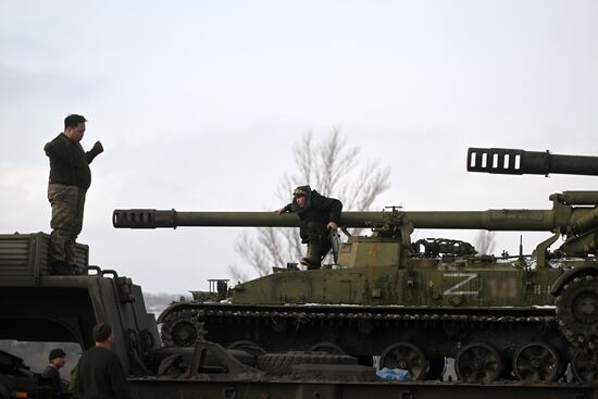 Russia Ukraine Military Operation Equipment Transporting
