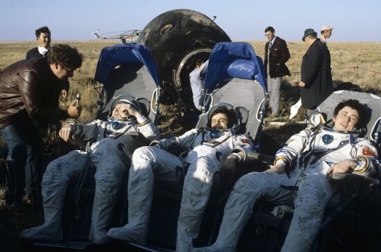 Soyuz T-11