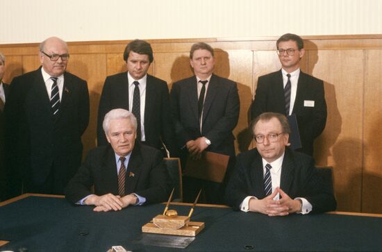 FRG delegation visits the Soviet Union