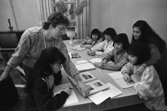 Vietnamese students in Leningrad