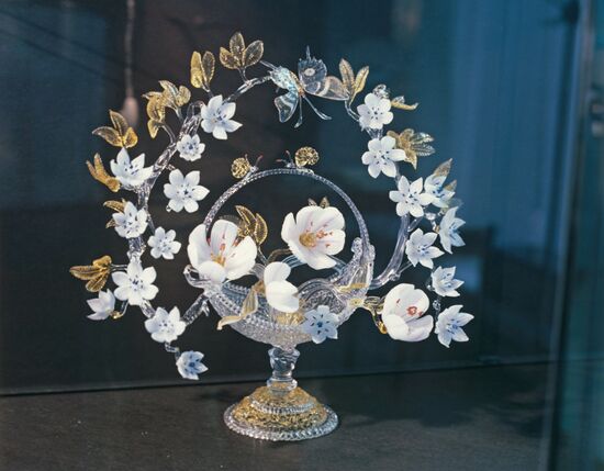 Glassblower Alexei Zelya