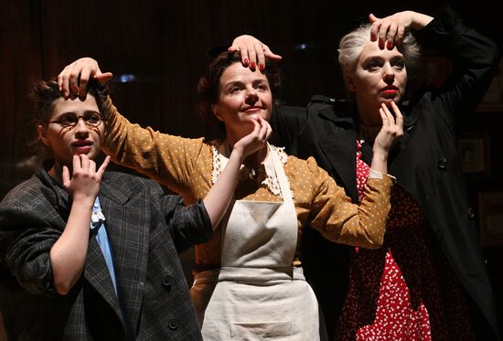 Russia Theatre Women of Lazarus