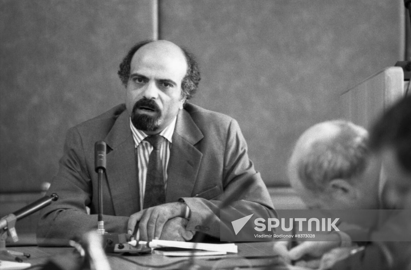 Seminar 1,000 Days of Intifada at Novosti Information Agency
