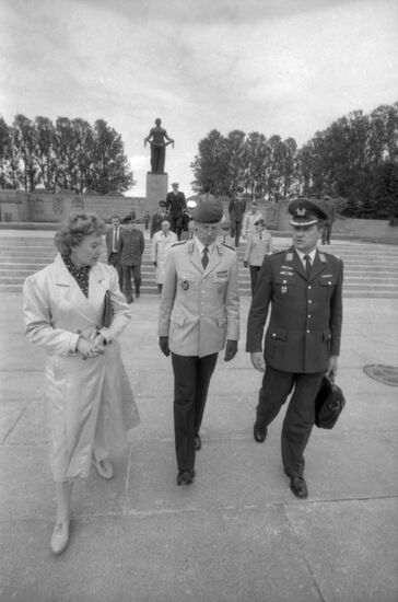 Bundeswehr military personnel visits Leningrad