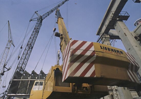 Smolenskaya Nuclear Power Plant under construction