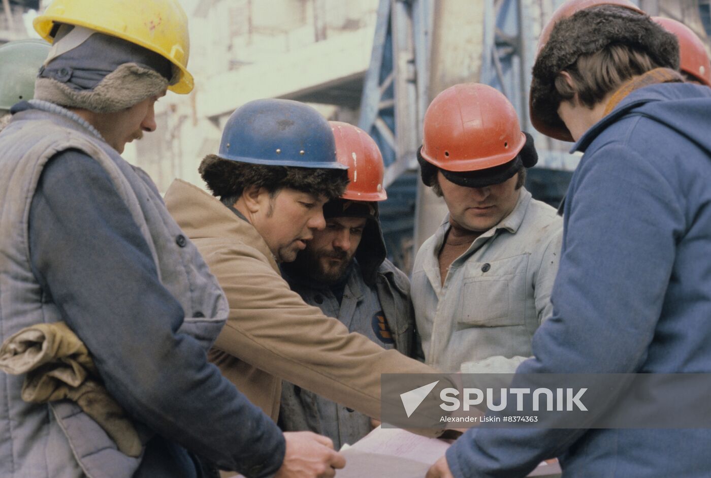 Smolenskaya Nuclear Power Plant under construction