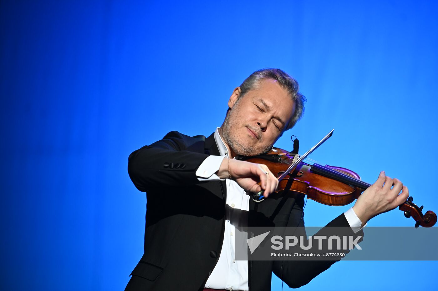 Russia Winter International Arts Festival