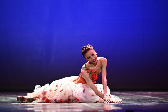 Russia Winter International Arts Festival