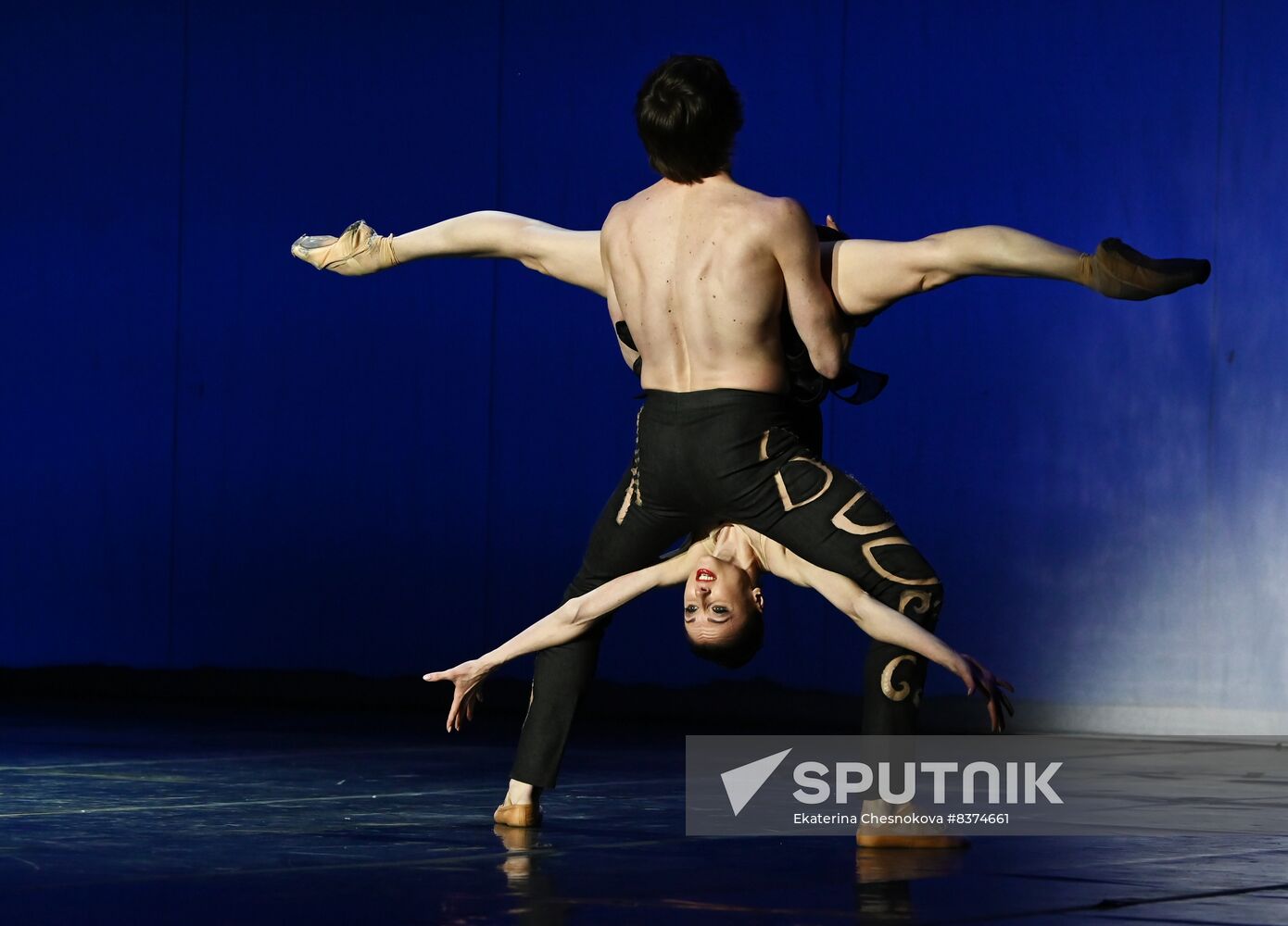 Russia Winter International Arts Festival