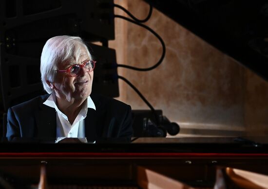 Russia Winter International Arts Festival