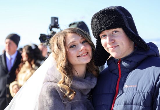 Russia Siberia Mass Wedding