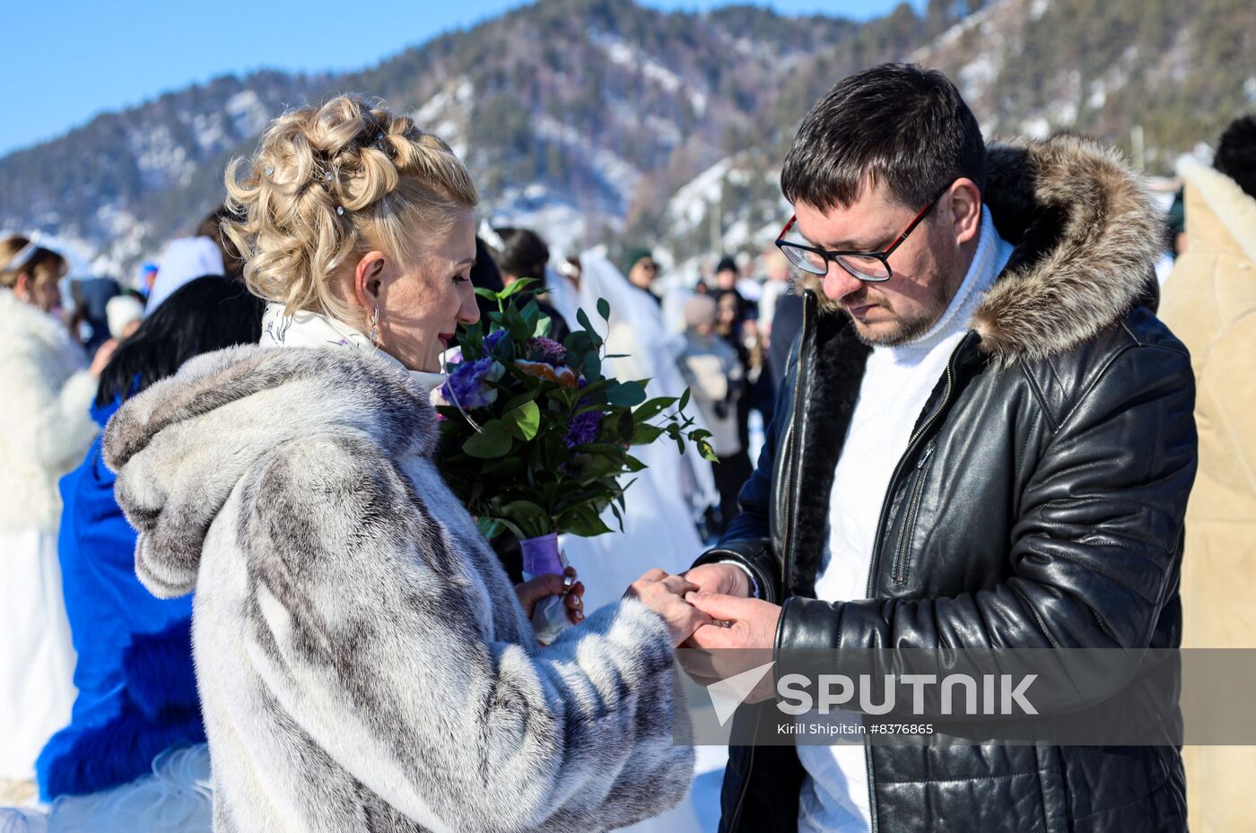 Russia Siberia Mass Wedding