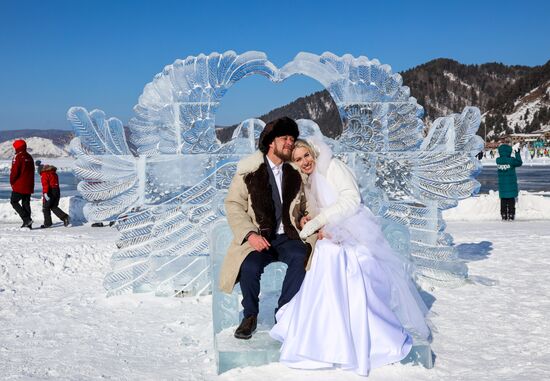 Russia Siberia Mass Wedding