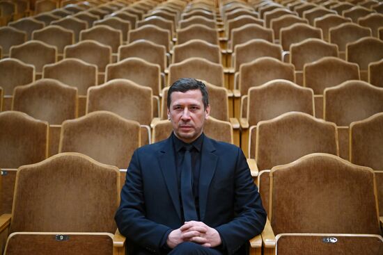 Russia Winter International Arts Festival Man of Earth