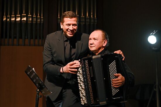 Russia Winter International Arts Festival Man of Earth