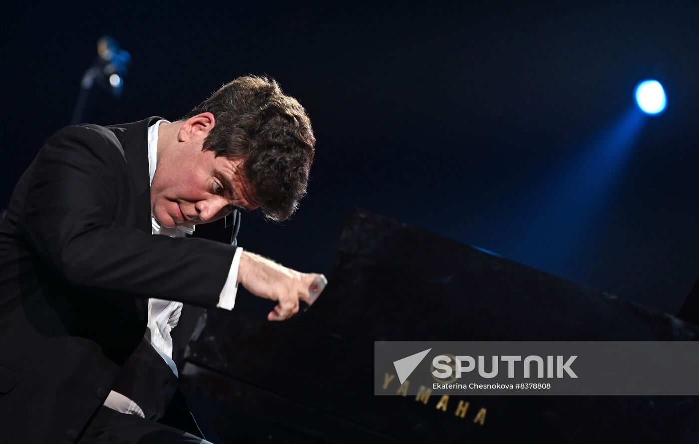 Russia Winter International Arts Festival