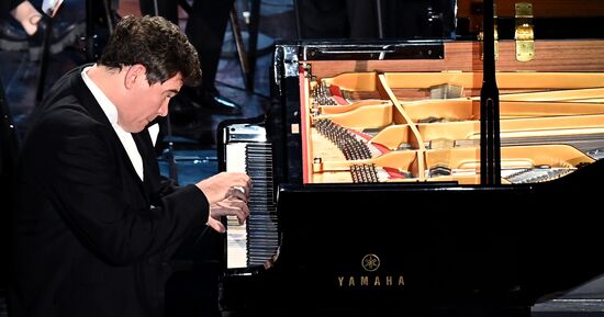 Russia Winter International Arts Festival