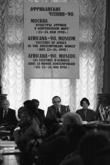 1990 African Readings