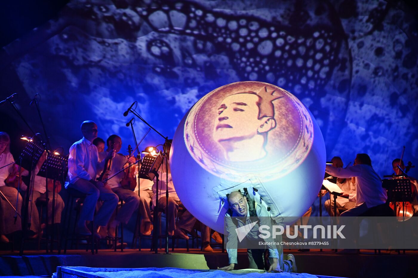 Russia Winter International Arts Festival