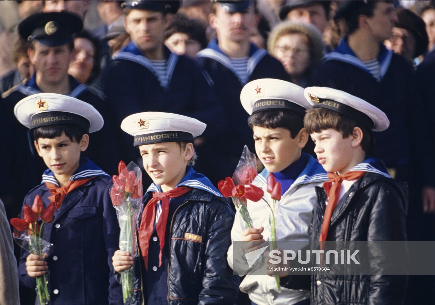 Welcoming crew of tanker Lugansk at Novorossiisk seaport