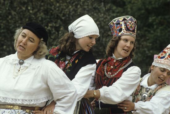 International UNESCO symposium, Use of Traditional Dance Sources and Their Stage Adaptation