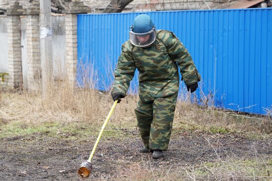 DPR Russia Ukraine Military Operation Demining