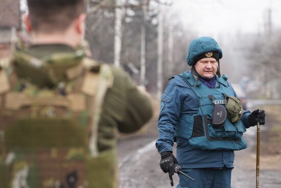 DPR Russia Ukraine Military Operation Demining