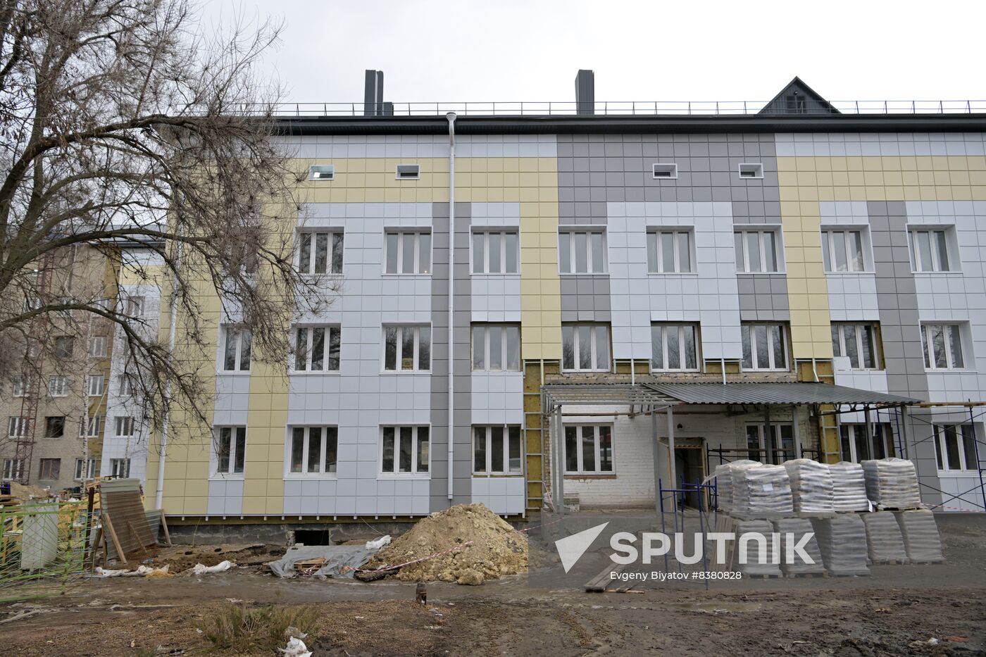 Russia Ukraine Military Operation Hospital Repair