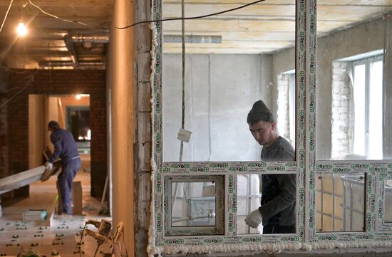 Russia Ukraine Military Operation Hospital Repair