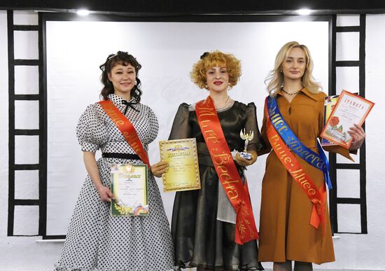 Russia Women Penal Colony Creative Contest