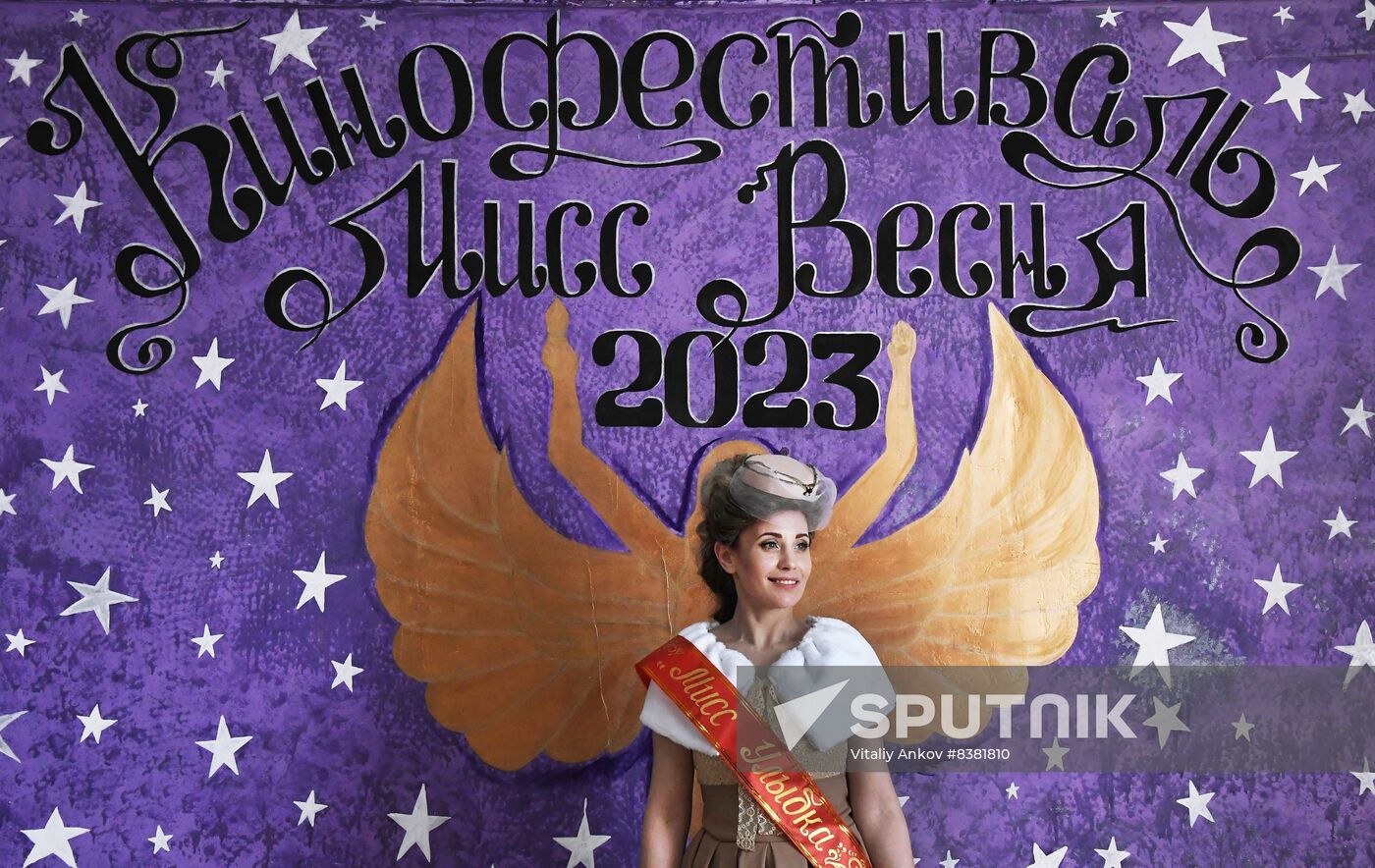 Russia Women Penal Colony Creative Contest