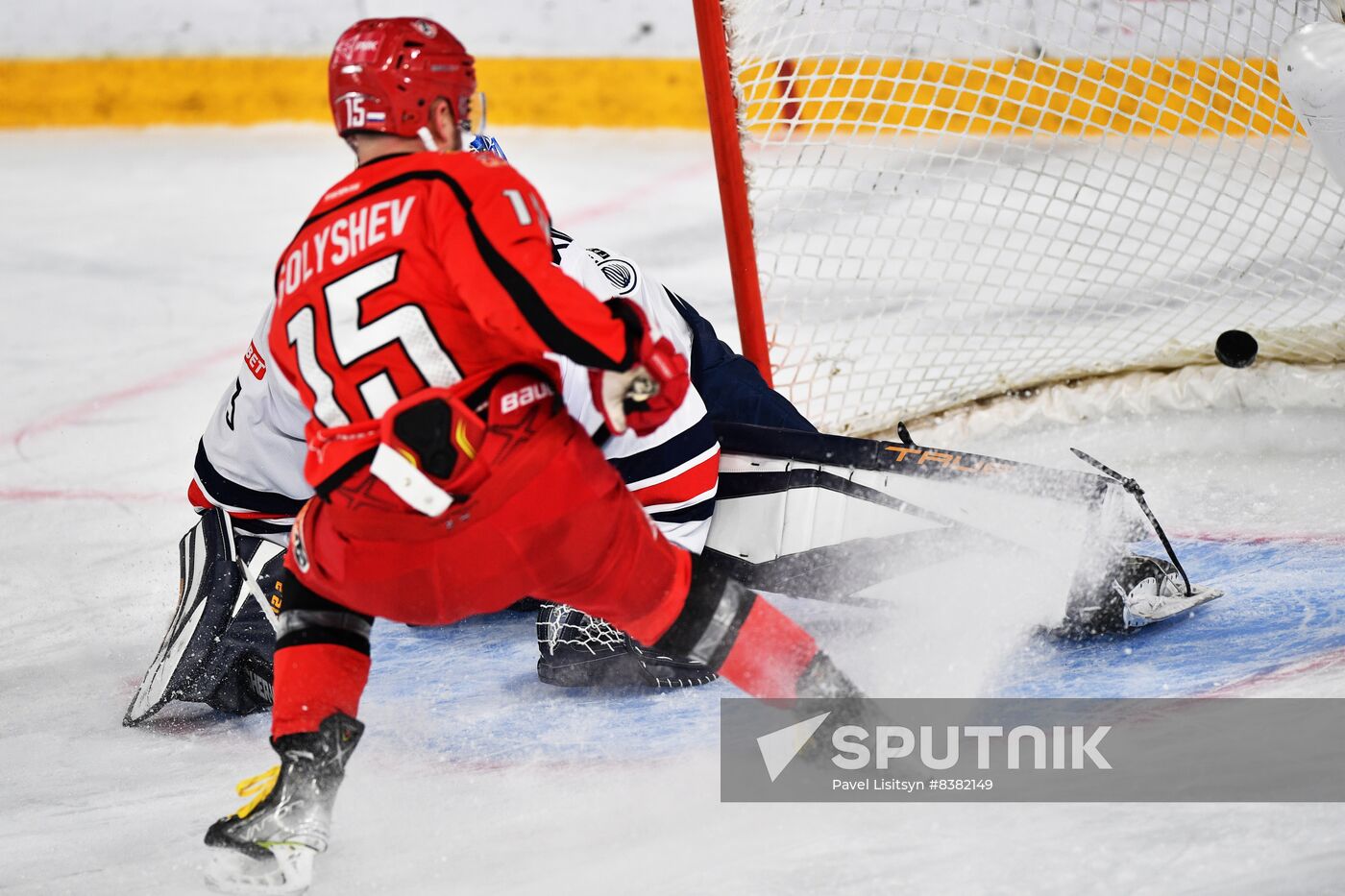 Russia Ice Hockey Kontinental League Avtomobilist - Metallurg