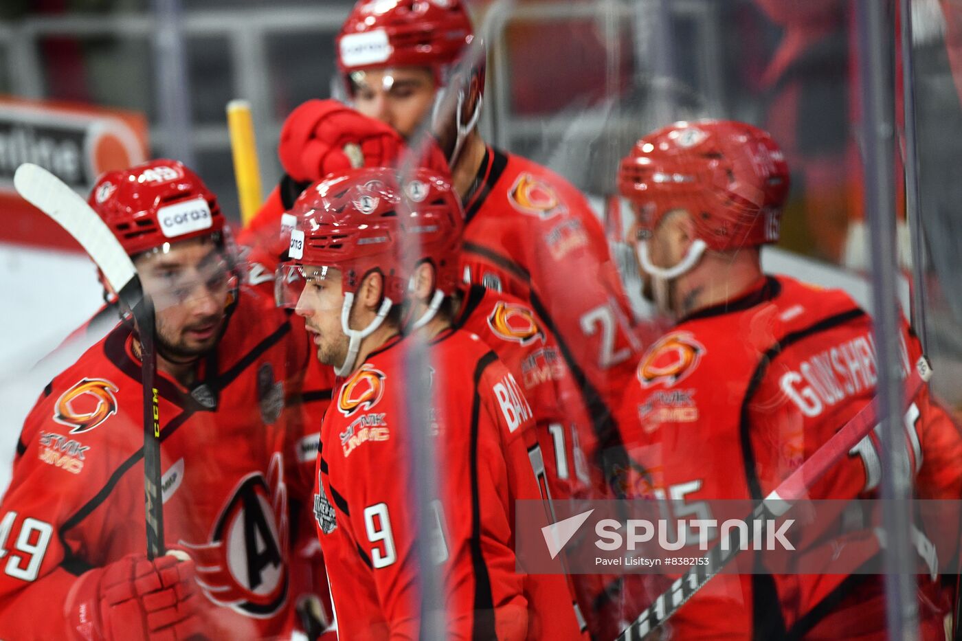 Russia Ice Hockey Kontinental League Avtomobilist - Metallurg