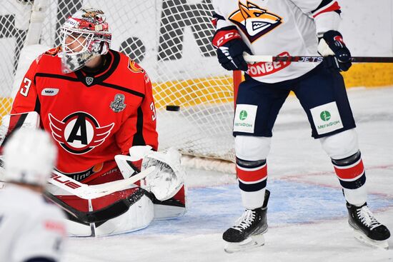 Russia Ice Hockey Kontinental League Avtomobilist - Metallurg