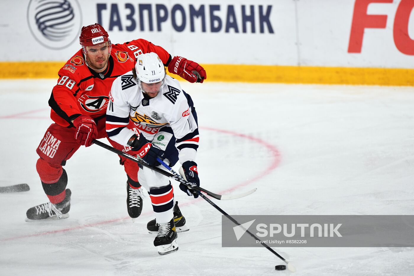 Russia Ice Hockey Kontinental League Avtomobilist - Metallurg