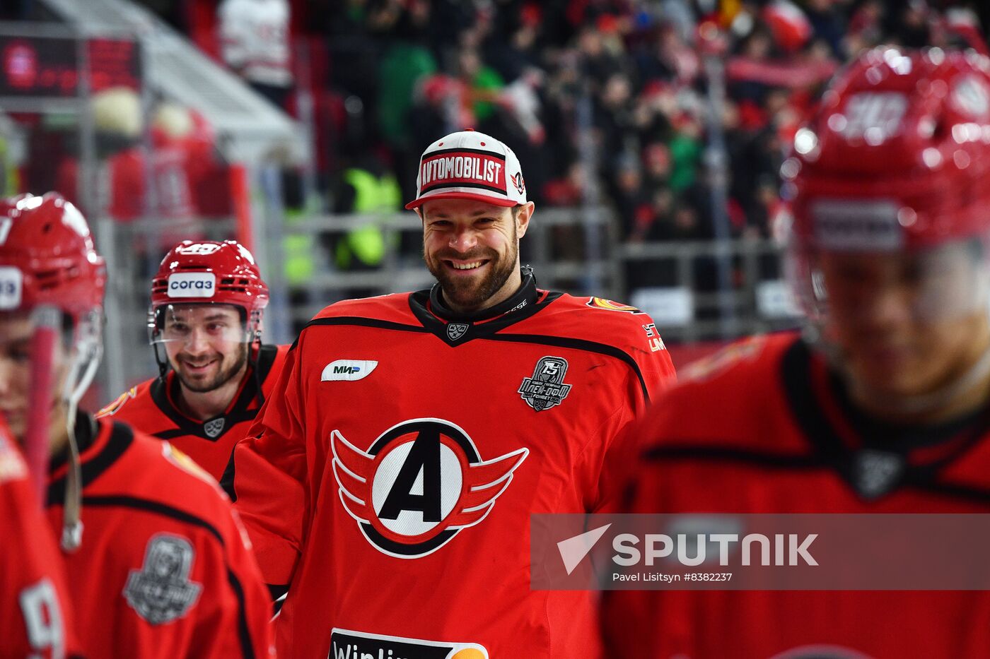 Russia Ice Hockey Kontinental League Avtomobilist - Metallurg