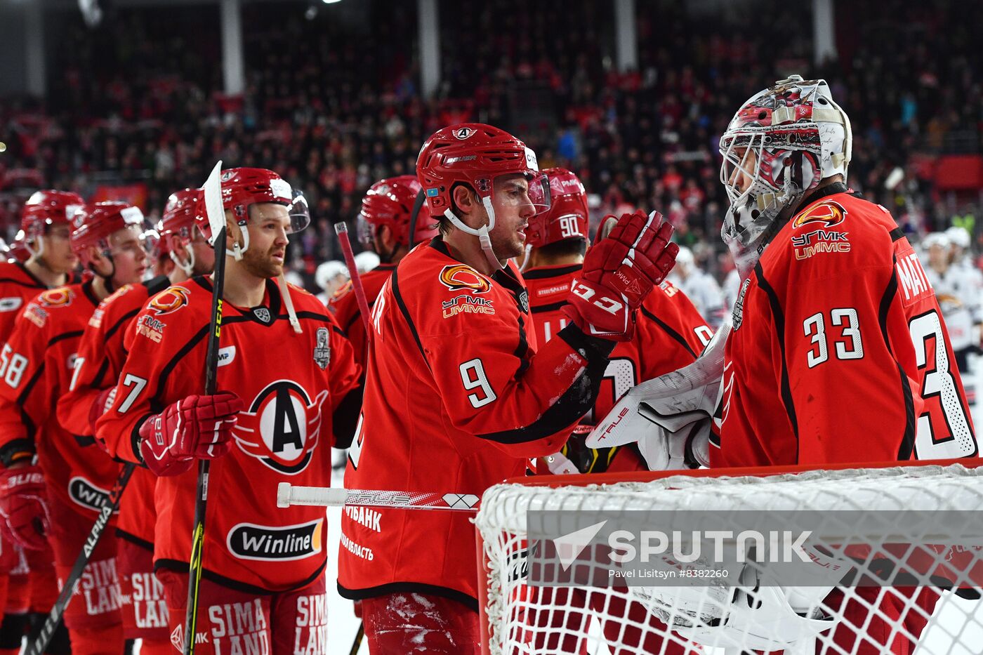 Russia Ice Hockey Kontinental League Avtomobilist - Metallurg