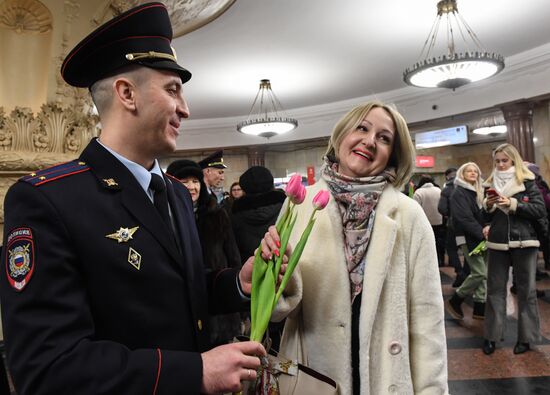 Russia Women's Day Metro