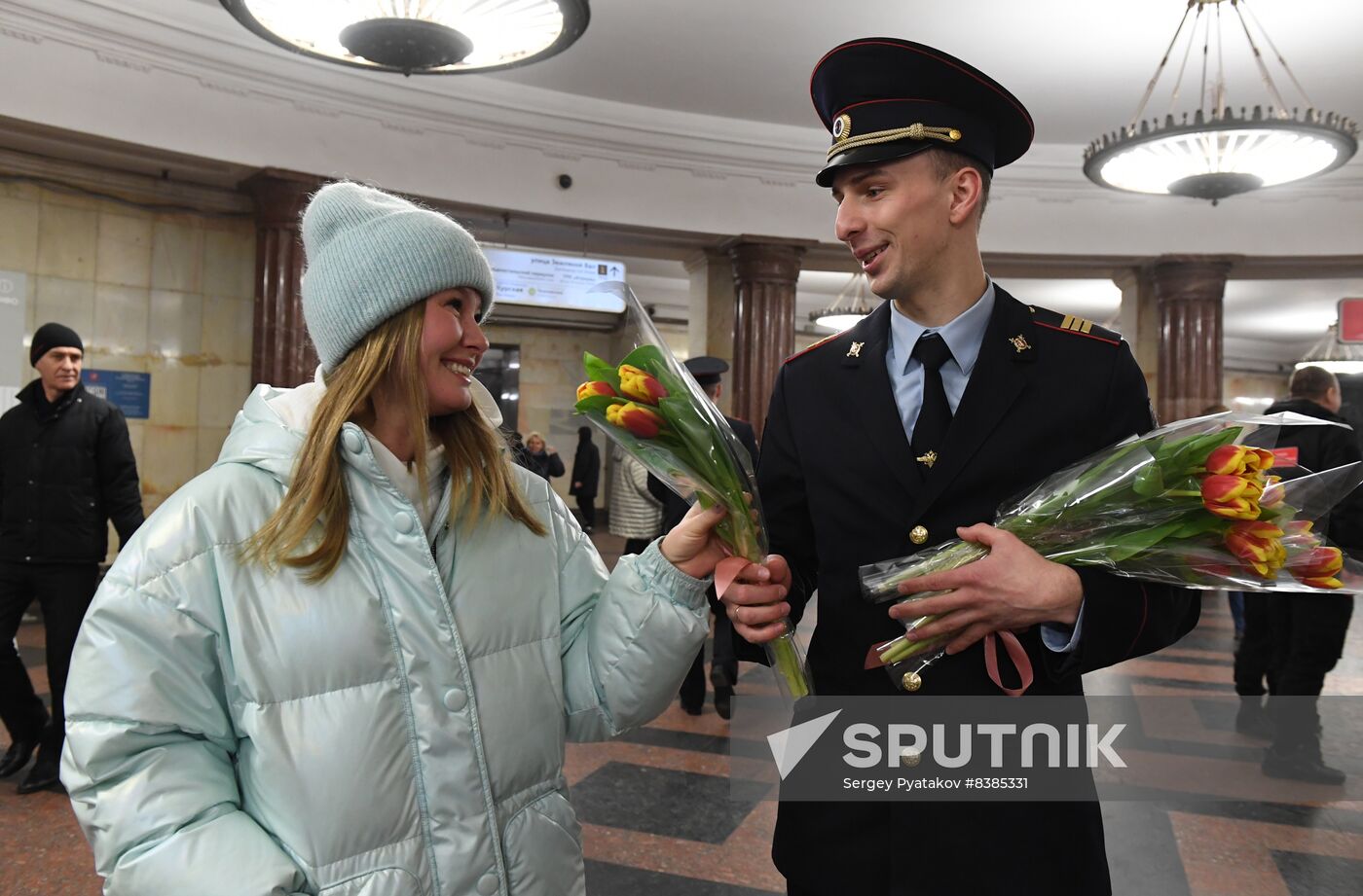 Russia Women's Day Metro