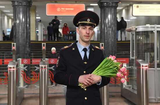 Russia Women's Day Metro