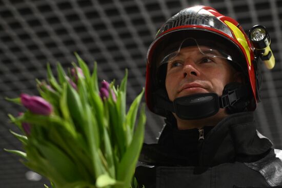 Russia Women's Day Metro