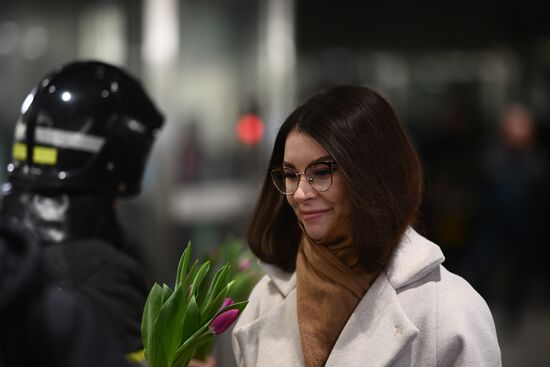 Russia Women's Day Metro