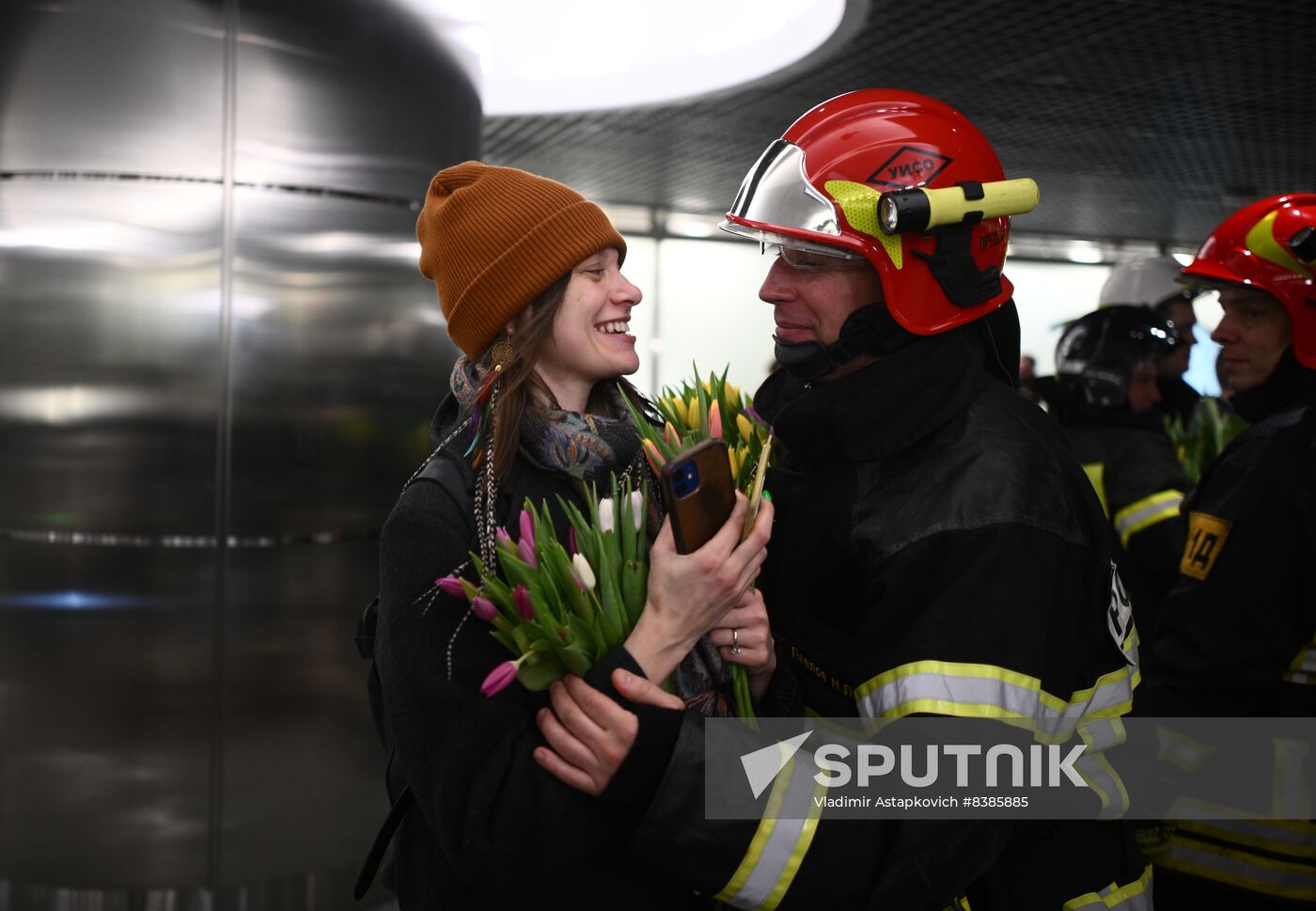 Russia Women's Day Metro