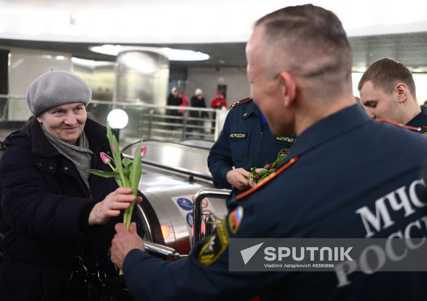 Russia Women's Day Metro