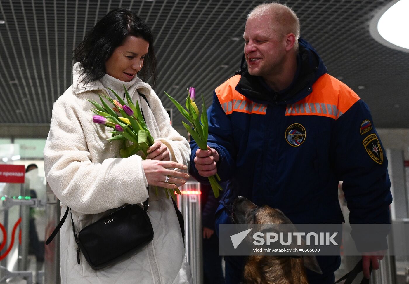 Russia Women's Day Metro