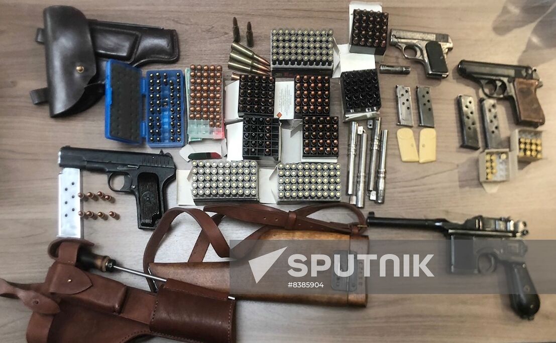 Russia Underground Gunmakers Raid